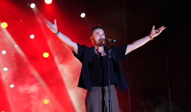 Mustafa Ceceli, Fuar Akşamını Şenliğe Çevirdi
