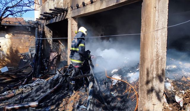 Kahramanmaraş’ta ahşap evde yangın