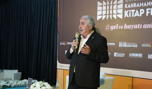 Ural ve Tuğtağ’dan Kitap Fuarı’nda Edebiyat Dolu Söyleşi