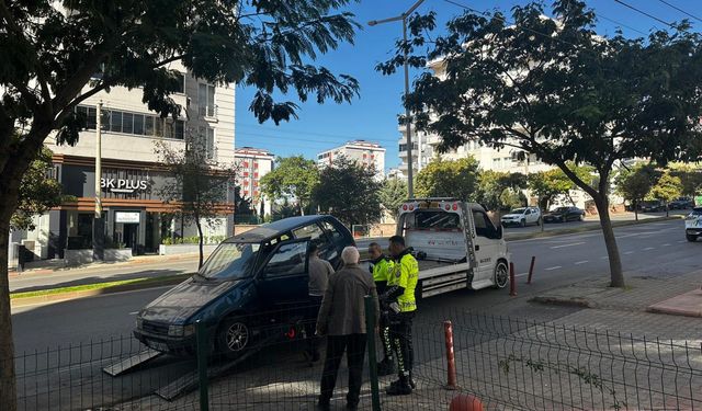 Yerinden kımıldamadı polisi alarma geçirdi
