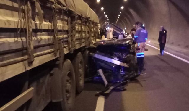 Kahramanmaraş’ta otomobil tıra arkadan çarptı: 1 ölü 4 yaralı