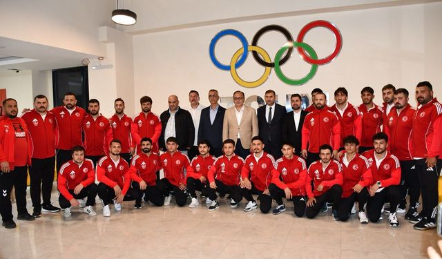 TGGF Başkan Vekili Şahin Hopur’dan Milli Takıma Moral Ziyareti