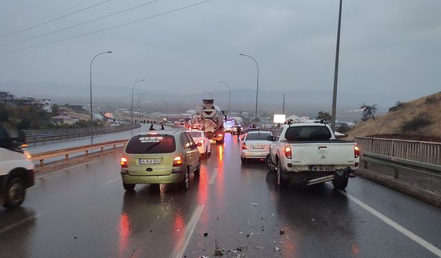 Kahramanmaraş’ta Zincirleme Kaza: 9 Araç Birbirine Girdi