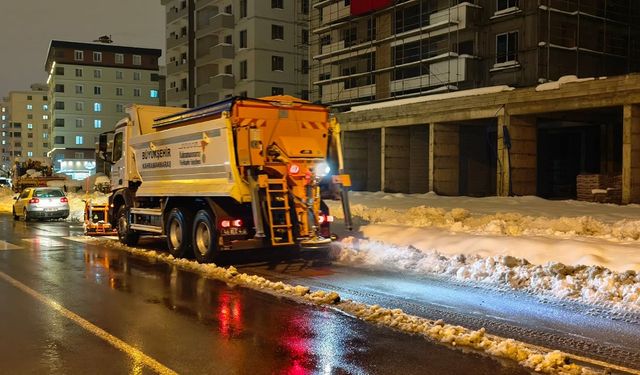 Şehir Merkezinde Arterler Ulaşıma Açık, Buzlanmaya Geçit Yok