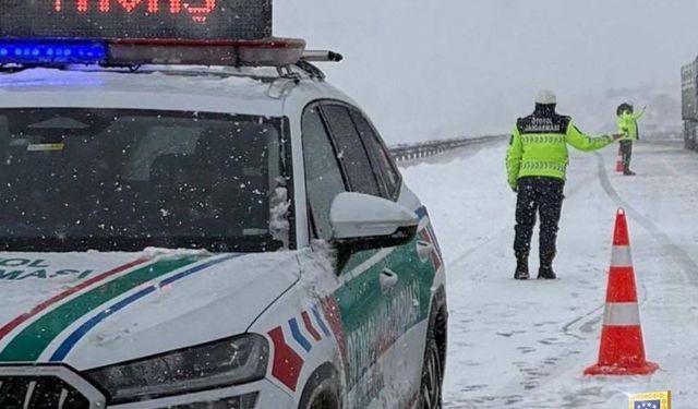 Kahramanmaraş’ta Sürücülerin Yardımına Jandarma Koştu