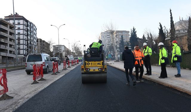 Yol Konforu İçin Asfalt Mesaisi Hız Kesmeden Sürüyor