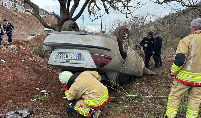Kahramanmaraş’ta Otomobil Takla Attı: 2 Yaralı