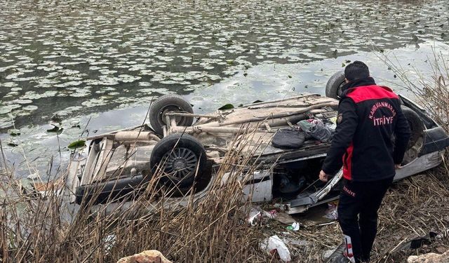 Kahramanmaraş’ta Otomobil Su Birikintisine Düştü: 78 Yaşındaki Sürücü Hayatını Kaybetti