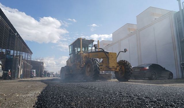 Toptancılar Sitesi’nin Yolu Yenileniyor