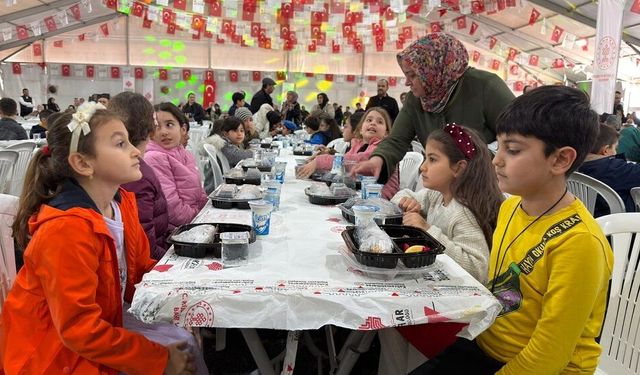 Kahramanmaraş’ta Çocuklar Tekne Orucuyla İftarını Açtı