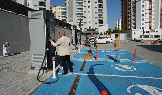 Büyükşehir’in Elektrikli Araç Şarj Altyapısına Trugo’dan Büyük Övgü