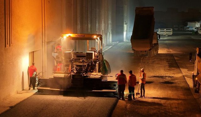 Toptancılar Sitesinde Asfalt Mesaisi Gece Gündüz Sürüyor