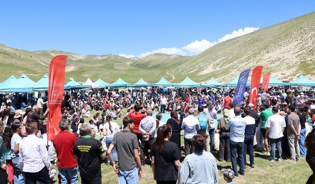 Karagöl Gençlik Ve Aile Doğa Buluşmasi Gerçekleştirildi