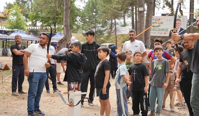 Baba ve Oğullara Doğayla İç İçe Unutulmaz Kamp Deneyimi…