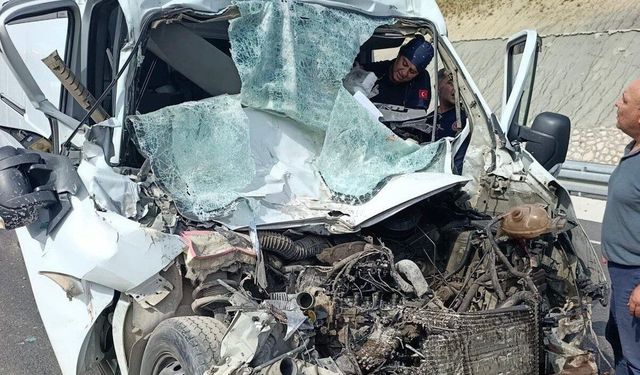 Kahramanmaraş’ta bu araçtan sağ çıktı