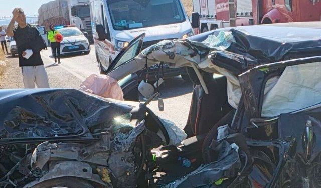 Kahramanmaraş’ta yolcu otobüsü ile otomobil çarpıştı: 2’si ağır 4 yaralı