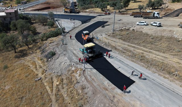 Büyükşehir’in Asfalt Mesaisi Yeni Haftada 5 İlçe 17 Farklı Noktada Devam Edecek