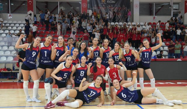 Büyükşehir’in Sultanları Lige Fırtına Gibi Başladı