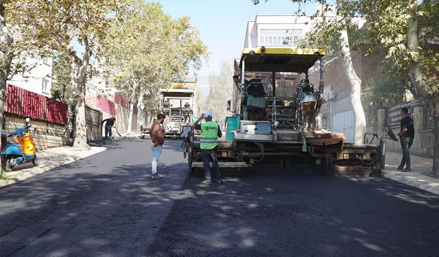 Büyükşehir, Gazi Mustafa Kuşçu Caddesi’ni Asfaltlıyor