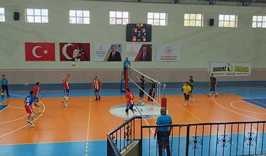 6 Şubat Maraşspor, Voleybol 2. Lig'e 3 Puanla Başladı