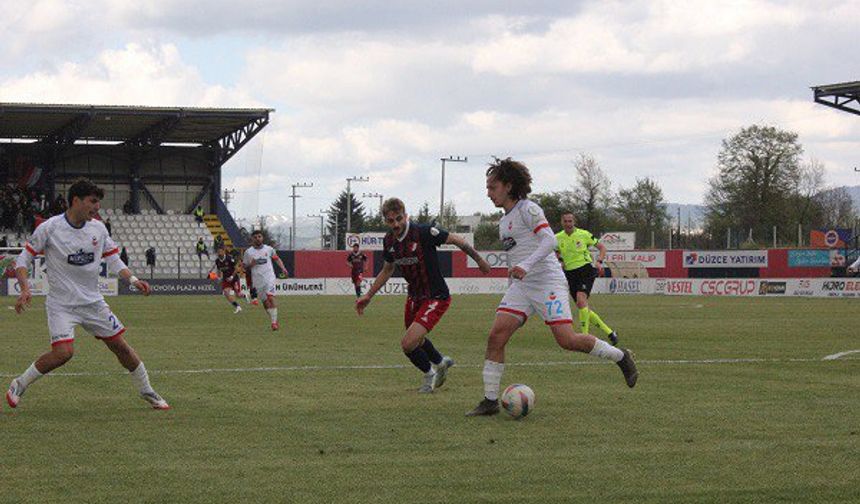 Düzcespor, Kahramanmaraşspor'u 1-0 Mağlup Etti