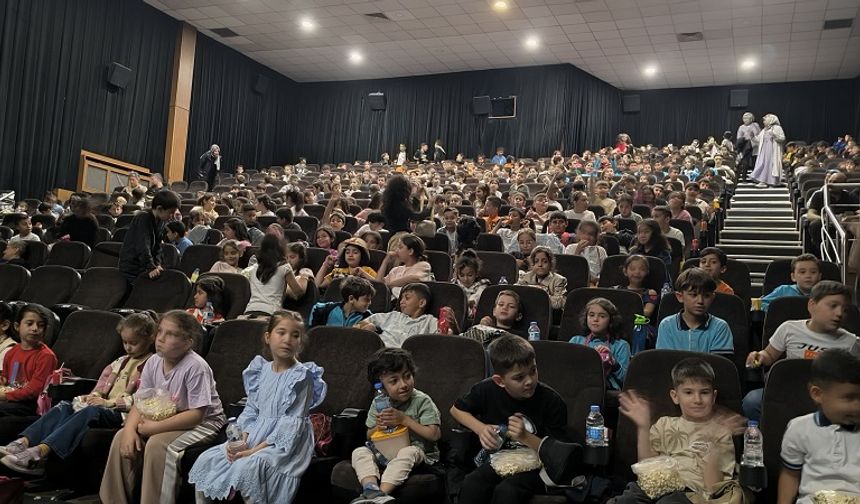 Onikişubat’tan Kırsaldaki 1500 Öğrenciye Sinema Günü
