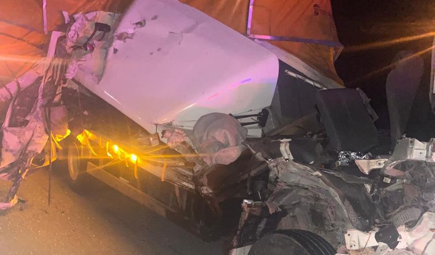 Kahramanmaraş'ta tır ile kamyon çarpıştı: 1 ölü 1 yaralı