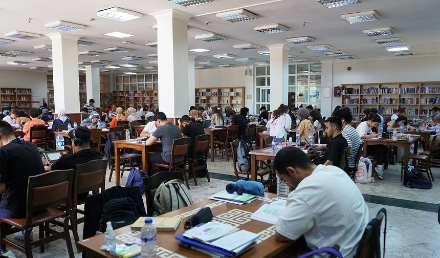 Kütüphaneler Sınavlara Hazırlanan Gençlerin Vazgeçilmez Adresi Oldu