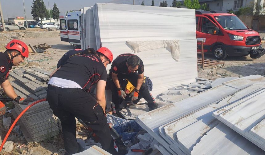 Kahramanmaraş’ta üzerine mermer düşen işçi hayatını kaybetti