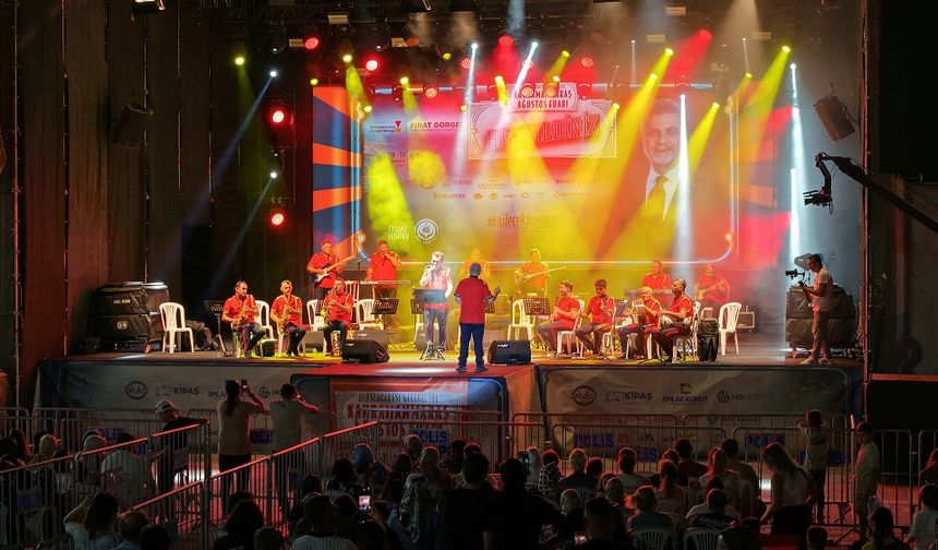 Ağustos Fuarı’nın Final Gününde Büyükşehir’in Bandosu Sahne Aldı