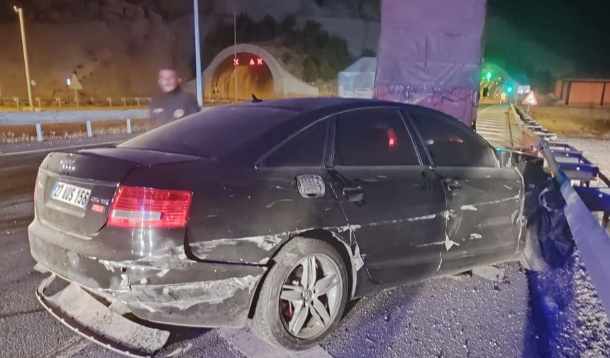 Kahramanmaraş’ta otomobil bariyerlere çarptı: 2 yaralı