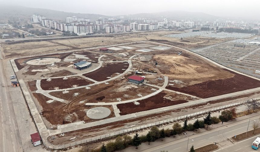 Afşin’de Millet Bahçesi Baştan Sona Yenileniyor