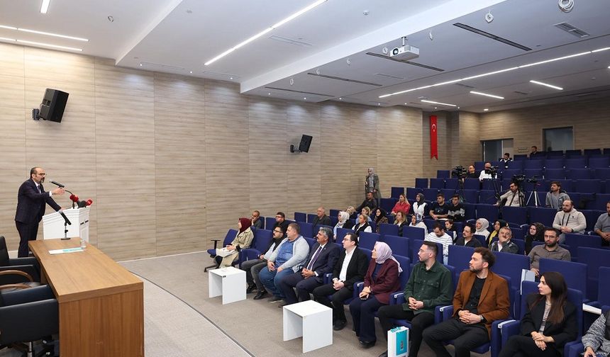 Prof. Dr. Erek, Onikişubat’ın 14 bin yıllık kültürel mirasını anlattı