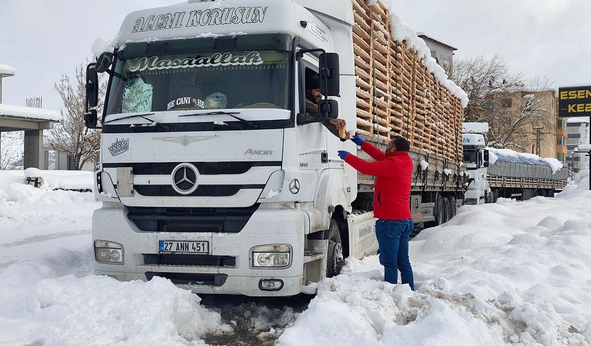 Eksi 10 Derecede Gönülleri Isıtan Dayanışma