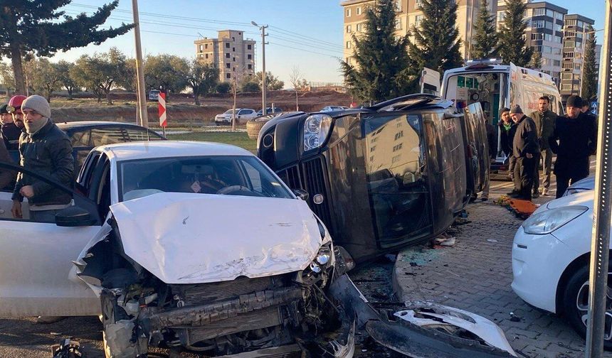 Kahramanmaraş’ta Çift Taraflı Trafik Kazası: 3 Yaralı