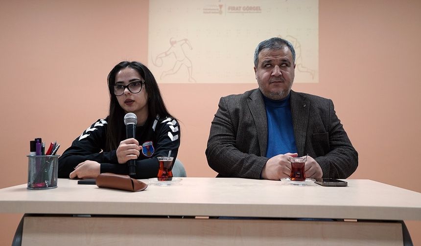 Şampiyon Sporcu, Gençlerle Deneyimlerini Paylaştı