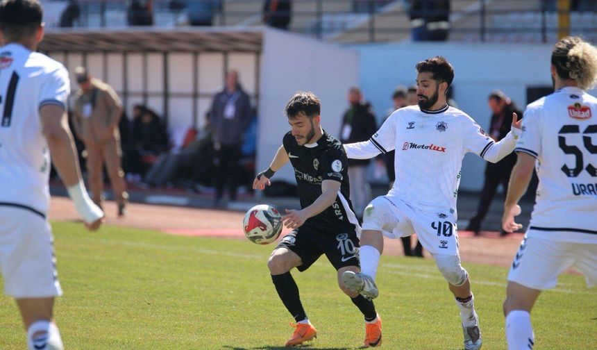Akedaş İstiklalspor Deplasmanda Mağlup Oldu