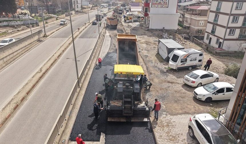 Asfalt Mesaisi Dulkadiroğlu’nda Sürüyor