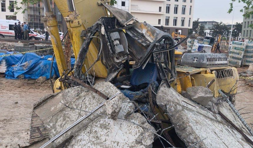 Kahramanmaraş’ta yıkım sırasında operatör enkaz altında kaldı