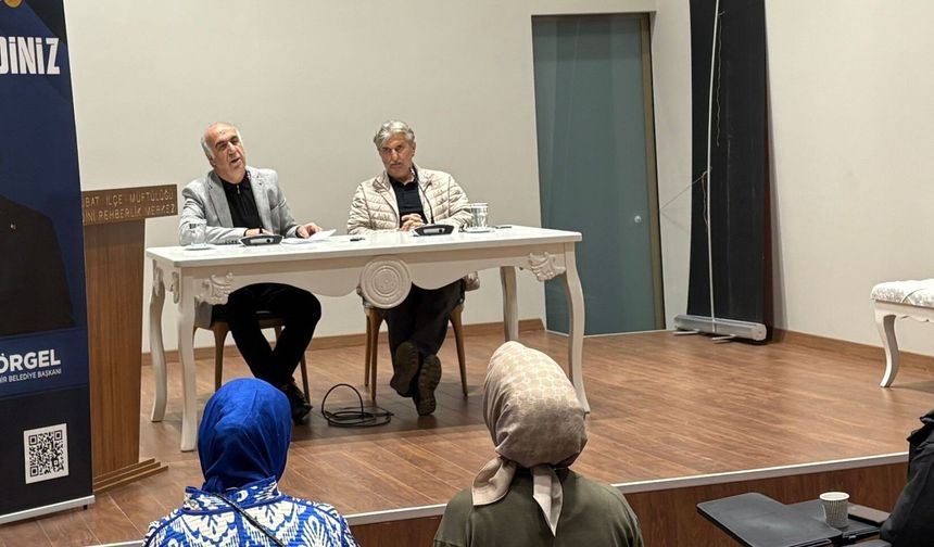 Yazarlık Akademisinde “Eleştirinin Eleştirisi” Konuşuldu