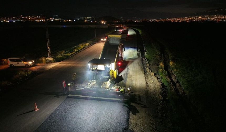 Elmalar Yolunda Kesintisiz Asfalt Mesaisi