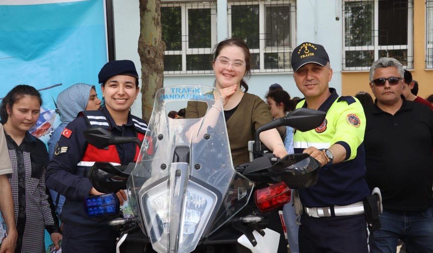 Kahramanmaraş’ta Özel Gereksinimli Öğrencilere Uygulamalı Trafik Eğitimi