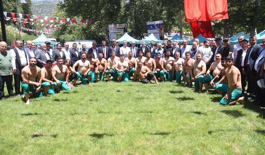 454 Pehlivan Er Meydanına Çıktı