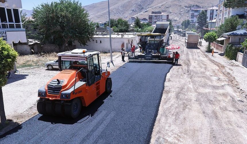 Yeni Haftada 4 İlçe 37 Farklı Noktada Sıcak Asfalt Mesaisi