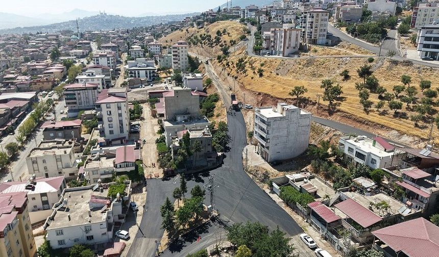 Aslanbey’de Asfalt Mesaisini Durmaksızın Sürdürüyor