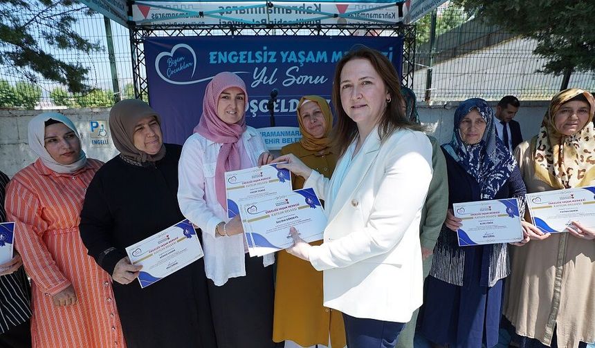 Engelsiz Yaşam Merkezi’nde Emek ve Başarı Sergisi