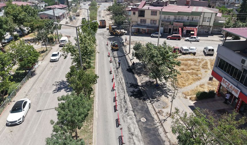Sürmeli Bey Caddesi’nde Asfaltlama Çalışmalarımız Sürüyor