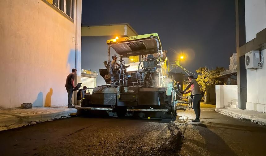 Büyükşehir’den Dulkadiroğlu Yahya Kemal’de Gece Asfalt Mesaisi