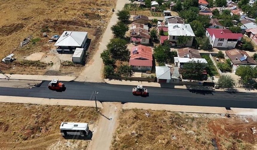 Büyükşehir’den Afşin’de Ulaşımı İyileştirecek Bir Asfalt Yatırımı Daha