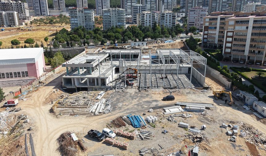 Kahramanmaraş Gençlik ve Spor Merkezi Yükseliyor